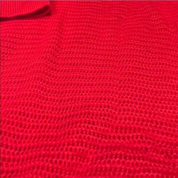 Express Red Top - Picture 3 of 3